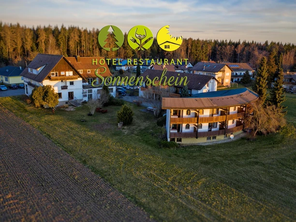 alle drei Häuser im Sonnenaufgang