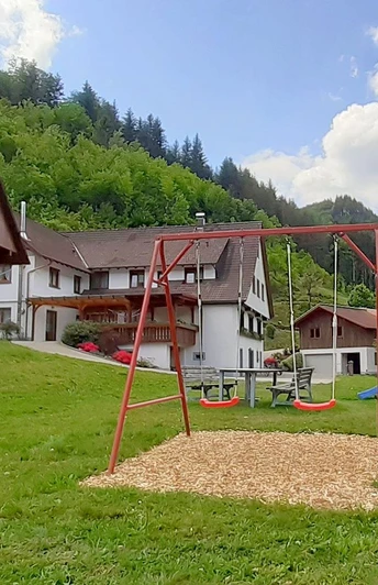 Gesamtansicht Anwesen Kaltenbronn