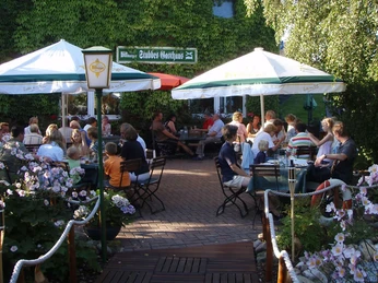 Idyllischer Kaffeegarten Stubbe's Gasthaus