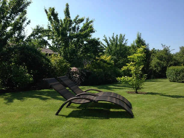 Großzügiger Garten zum Entspannen Ferienappartement Altes Land