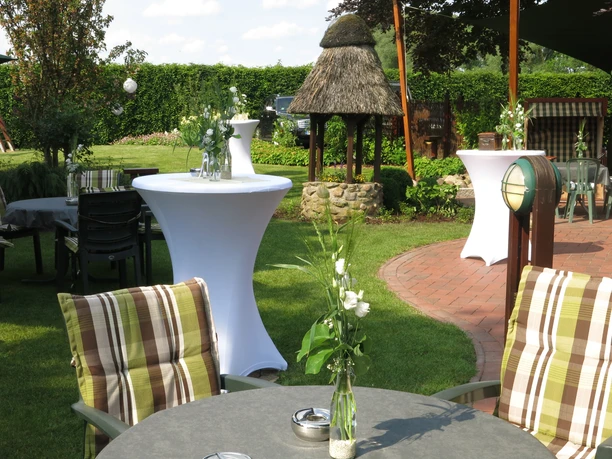 Terrasse Witt's Gasthof zur Post in Oederquart