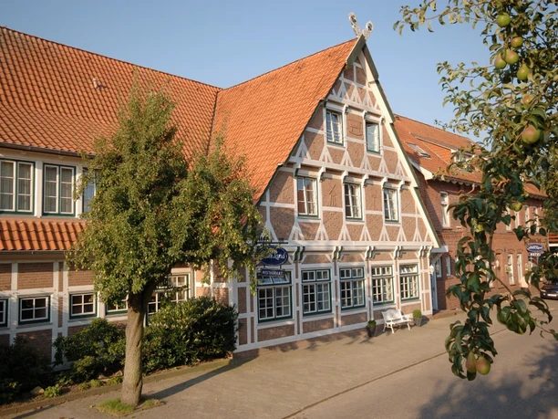 Hotel und Restaurant im modernen Fachwerkhaus
