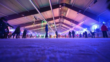 Die Eissporthalle in Harsefeld