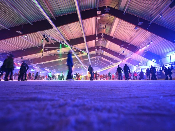 Die Eissporthalle in Harsefeld