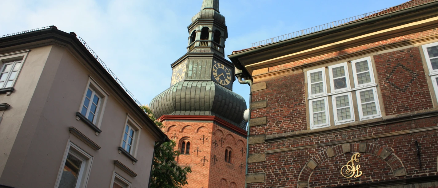 Turm der St Cosmae et Damiani Kirche