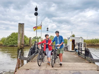 Passagiere auf der Fähre Brobergen