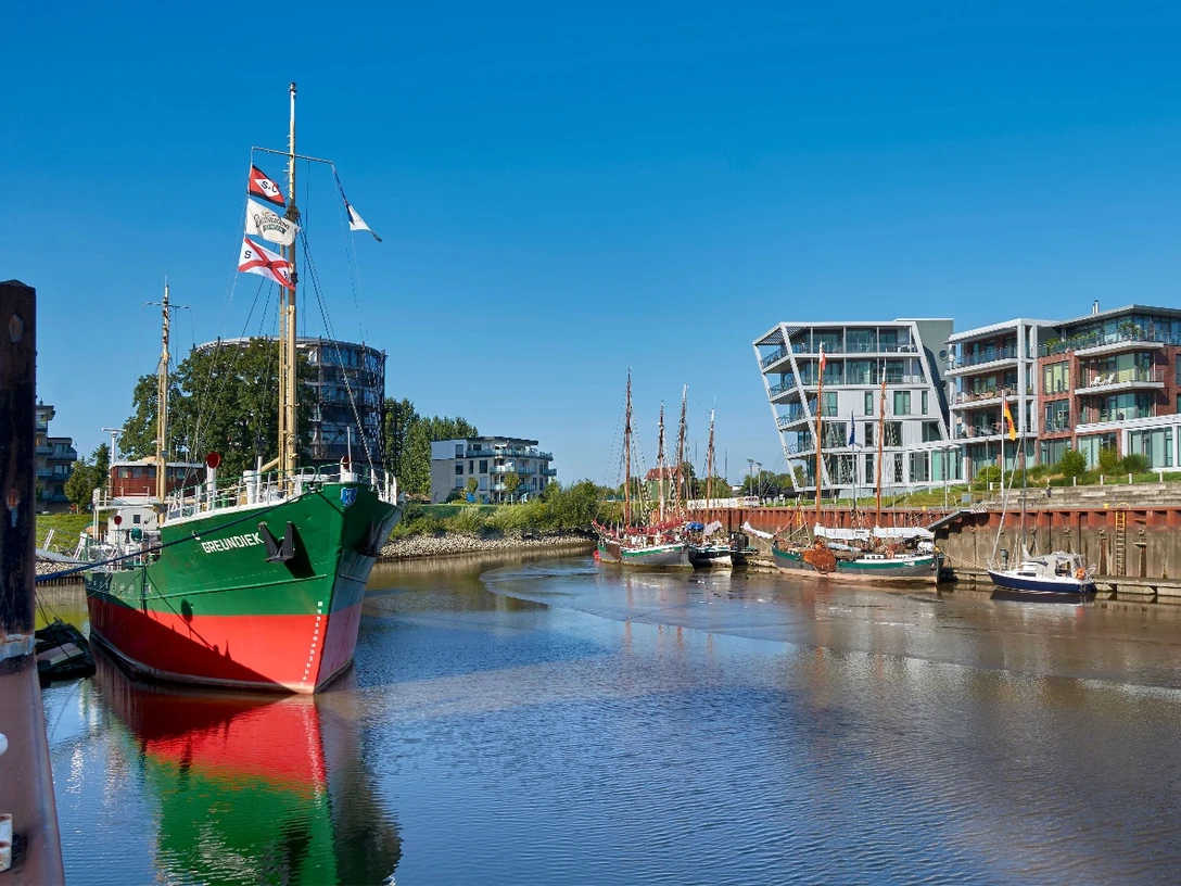 Greundiek im Stadthafen Stade