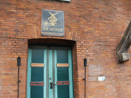 Eingangstür Mühle Aurora Jork