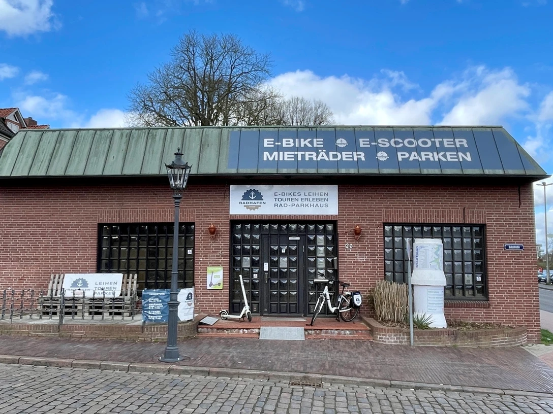 Radhafen Eingangsfront