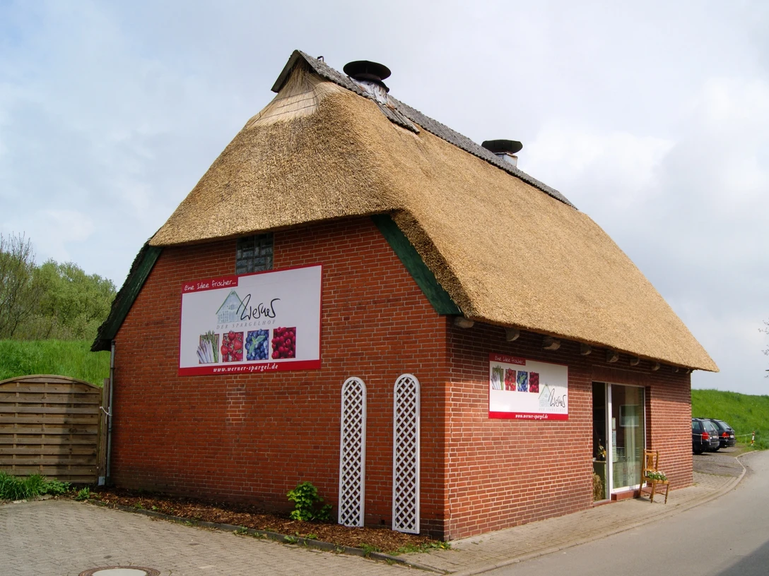 Außenansicht Hofladen Jork - Spargelhof Werner