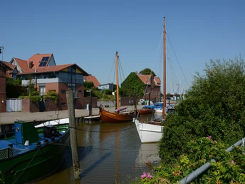 Ewer Oederik im Hafen Freiburg/Elbe