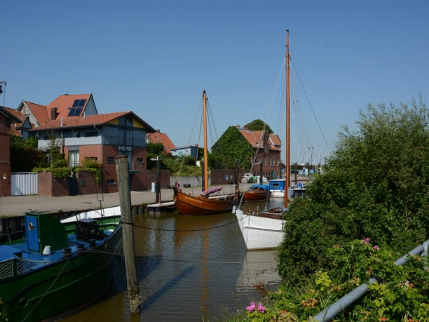 Ewer Oederik im Hafen Freiburg/Elbe