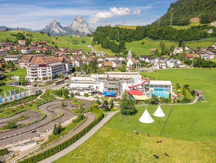 Aussenansicht im Sommer - Swiss Holiday Park morschach, zentralschweiz, swiss-holiday-park
