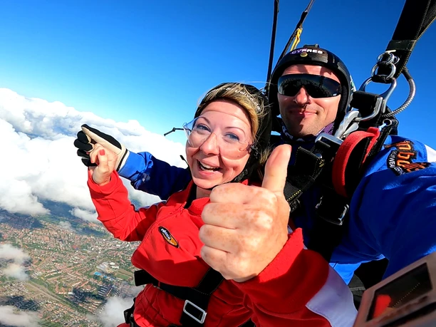 Fallschirmspringen im Tandem
