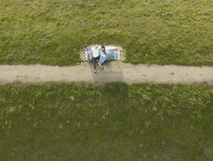 Kim und Thore auf dem Deich