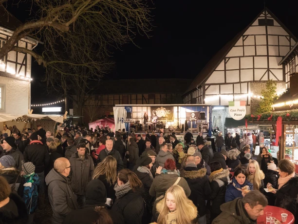 Weihnachtmarkt auf der Wasserburg Gebhardshagen 2017