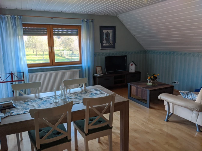 Photo, INSIDE, OUTSIDE