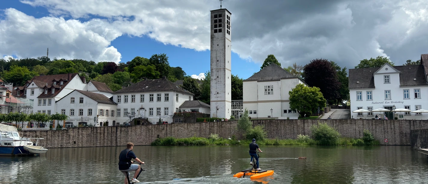Wasserfahrraeder