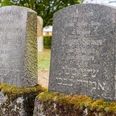 juedischer-friedhof-willingen-eimelrod -doppelgrab-straus c) skylightfotos.de.jpg