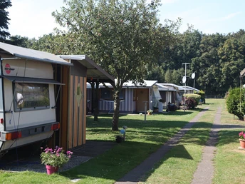 Wohnwagen Campingplatz Gnarrenburg