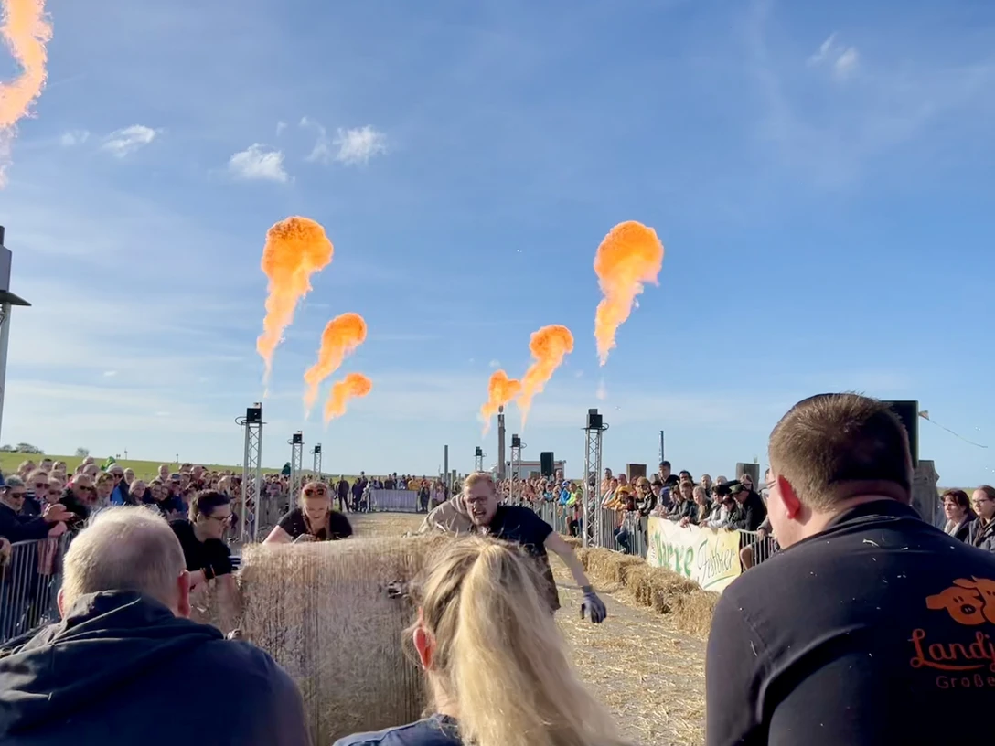 Strohballen-Rollmeisterschaft