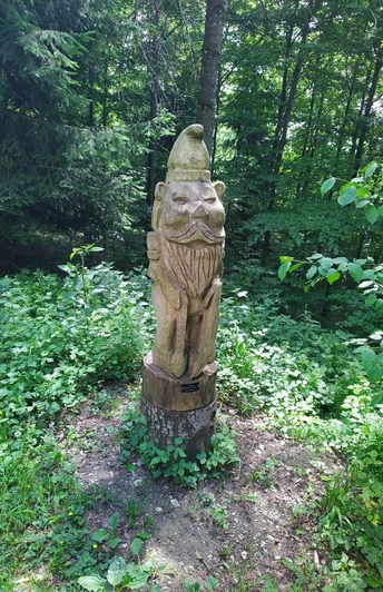 Holzskulptur Sagenhafter Stierenberg