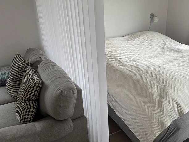 Strand-hytten-ved-Iller-sofa-og-seng Strand-hytten-ved-Iller-sofa-og-seng
