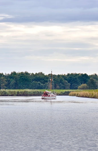 Segelboot auf der Oste