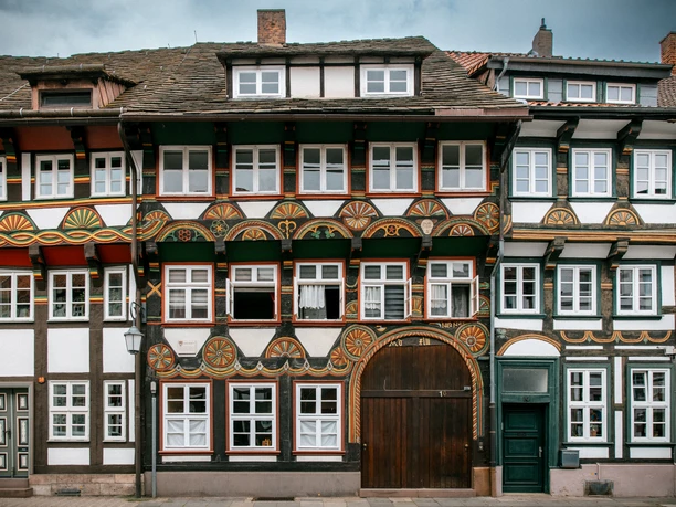 Fachwerk Tiedexer Straße Fachwerkhaus mit großem Torbogen in der Einbecker Innenstadt.