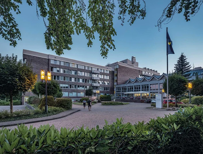 Außenansicht Klinik Rosenberg.