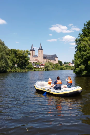 Schlauchboottour auf der Mulde bei Schloss Rochlitz