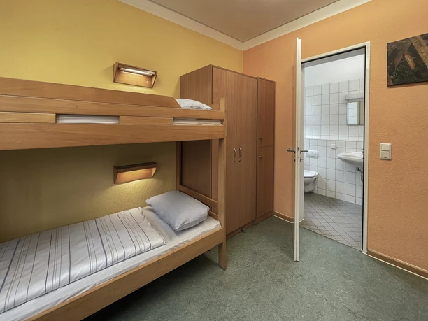 Jugendherberge in Goslar- Zimmerbeispiel mit Hochbett