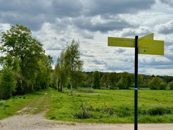 Wanderweg W4 - Neuklosterwanderweg Wanderweg W4 - Neuklosterwanderweg