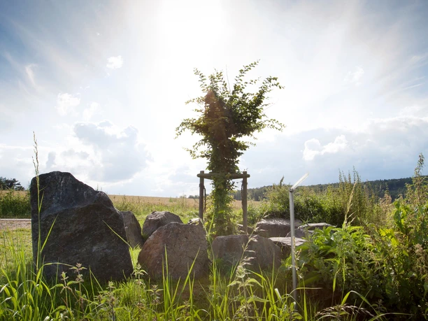 Kunstwerk Steinschiff