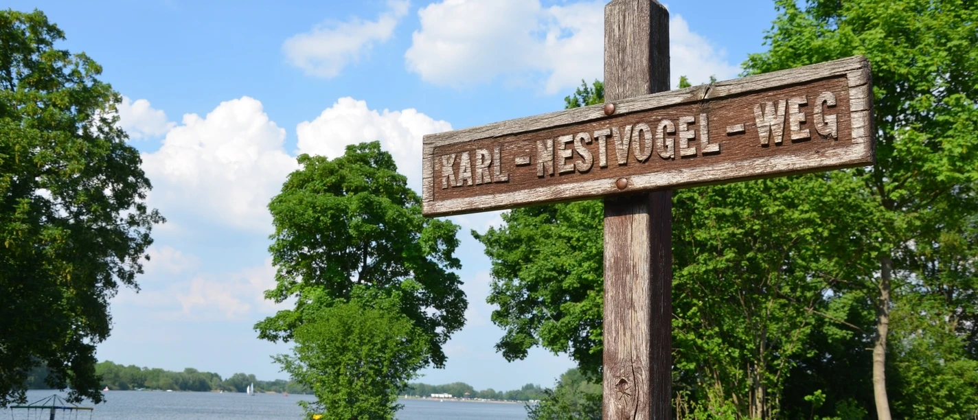 Karl-Nestvogel-Weg als Rundgang um den Salzgittersee