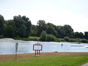 Bilderrahmen an der Wasserskianlage Salzgittersee