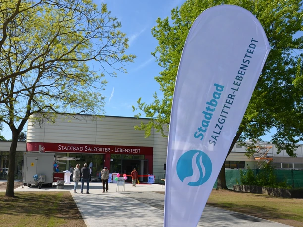 Eingang Stadtbad Salzgitter-Lebenstedt