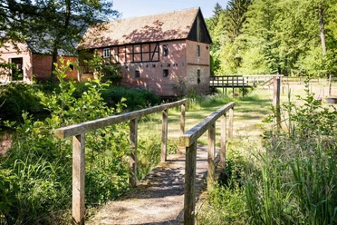Mühle mit Brücke.jpg