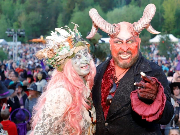 Hexe und Teufel zu Walpurgis in Wolfshagen Hexe und Teufel zu Walpurgis in Wolfshagen