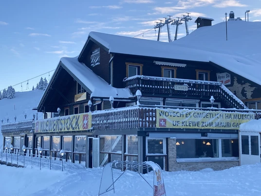 Alp-Ausflugs-Ski-Pistenhotel Klewenstock