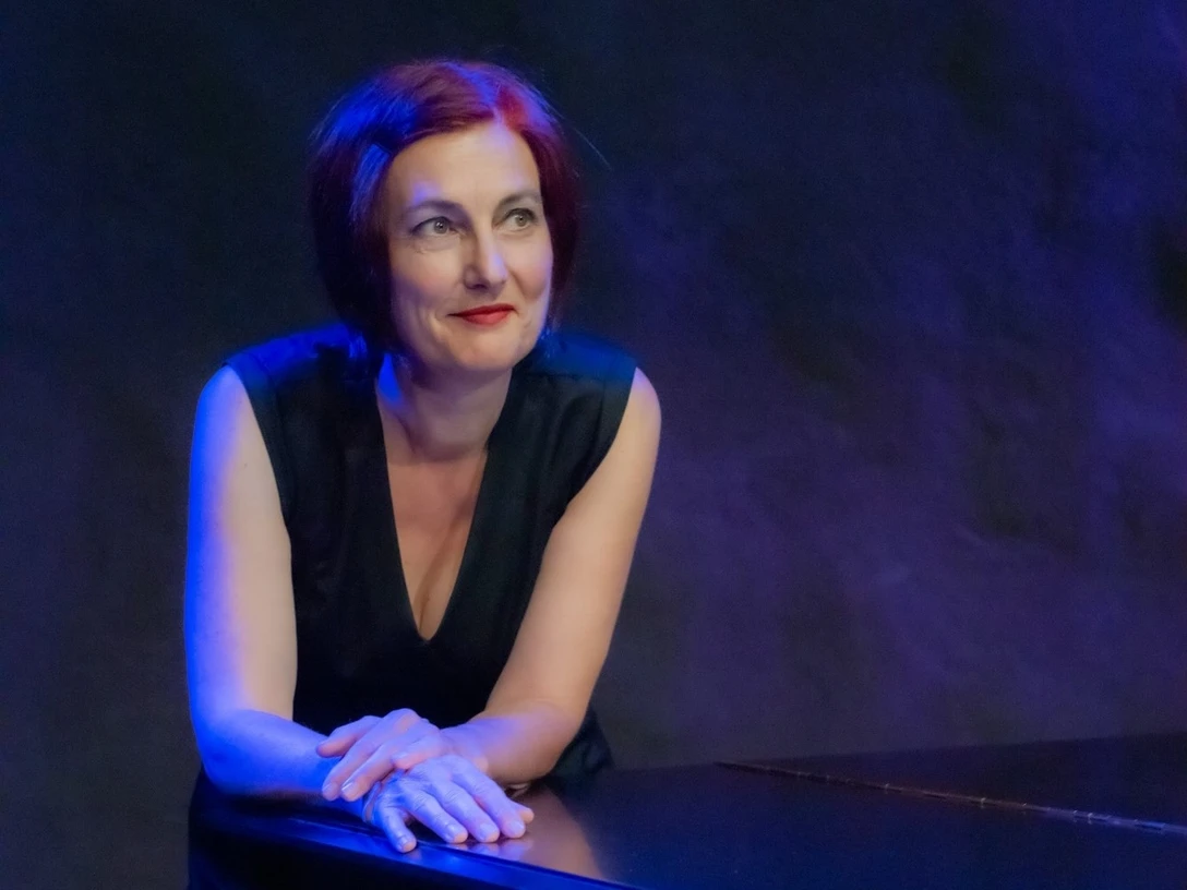 Esther Hasler 7 auf einen Streich! Solo