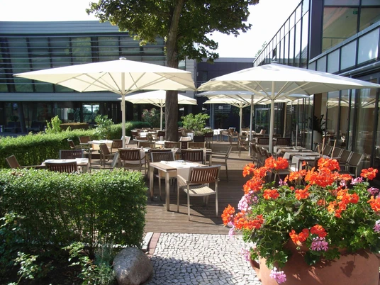 Restaurant-Terrasse Hotel am See Salzgitter