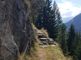 Wanderung von der Riederalp über die Knebelbrücke nach Blatten
