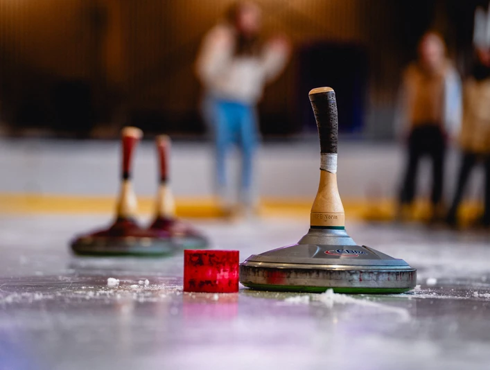 Eislaufhalle Baiersbronn Eisstockschiessen Eisstock Daube Eislaufhalle Baiersbronn Eisstockschiessen Eisstock Daube