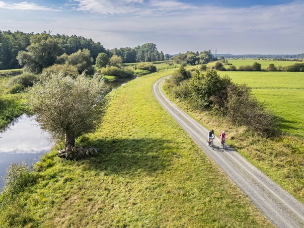 Seeve-Radweg in der unteren Seeveniederung Seeve-Radweg in der unteren Seeveniederung