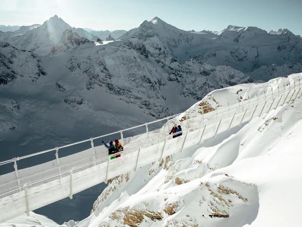 Titlis_Cliff Walk_Winter (14).jpg