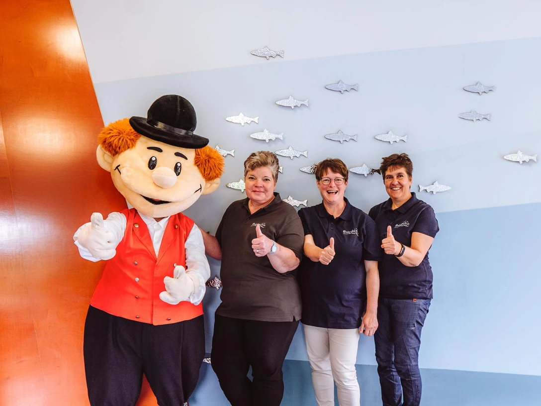 Murgel und das Team von Murgels Spielhaus