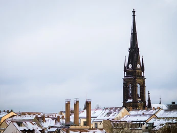Martin Luther Kirche im Winter.jpg