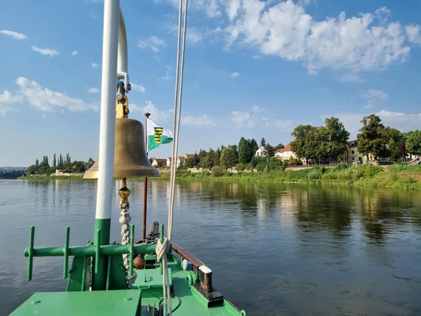 Schifffahrt entlang der Weinstraße