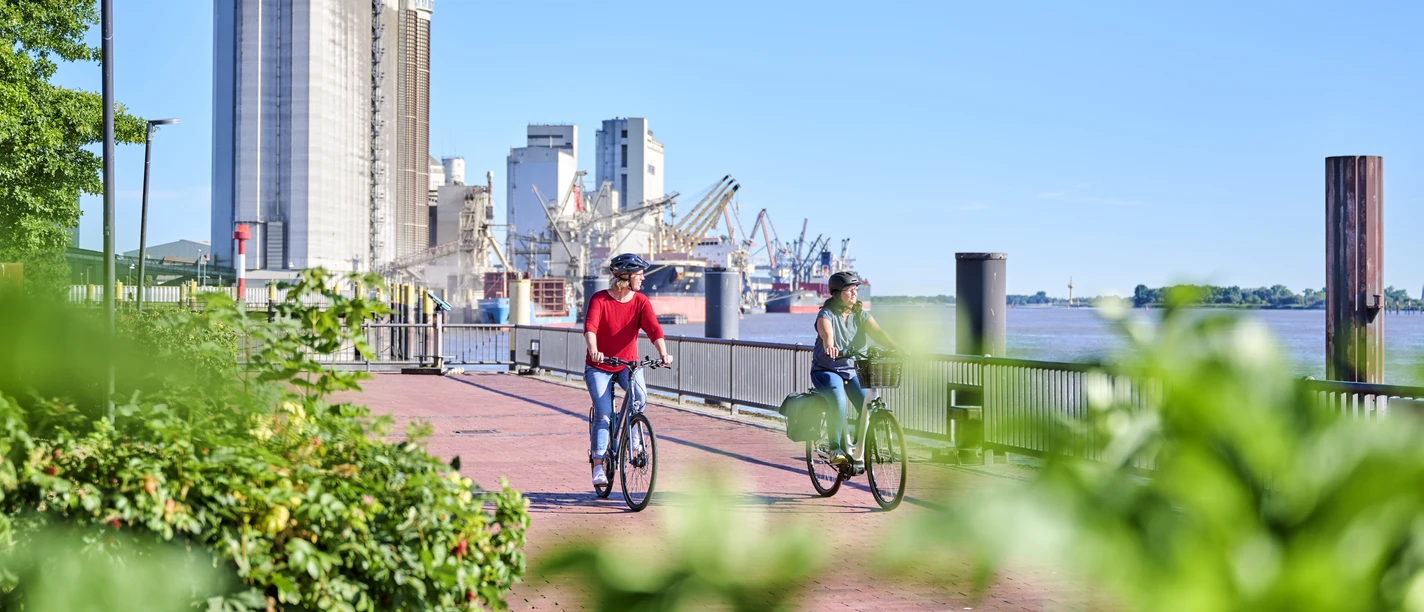 Brake und Umzu_Kaje in Brake. Direkt an der Weser_Florian Trykowski.jpg.jpg